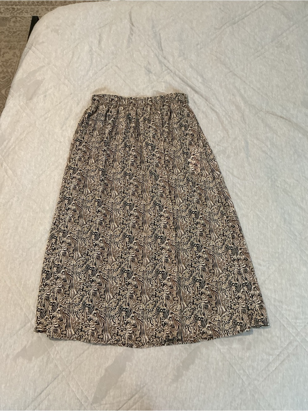 Vero Moda Black & Cream Abstract-Print Elastic Midi Skirt